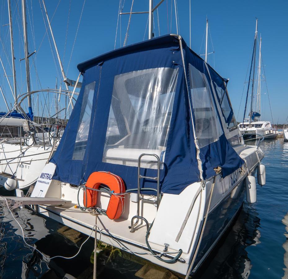 Hebergements Bateaux A Quai Porquerolles Luaran gambar