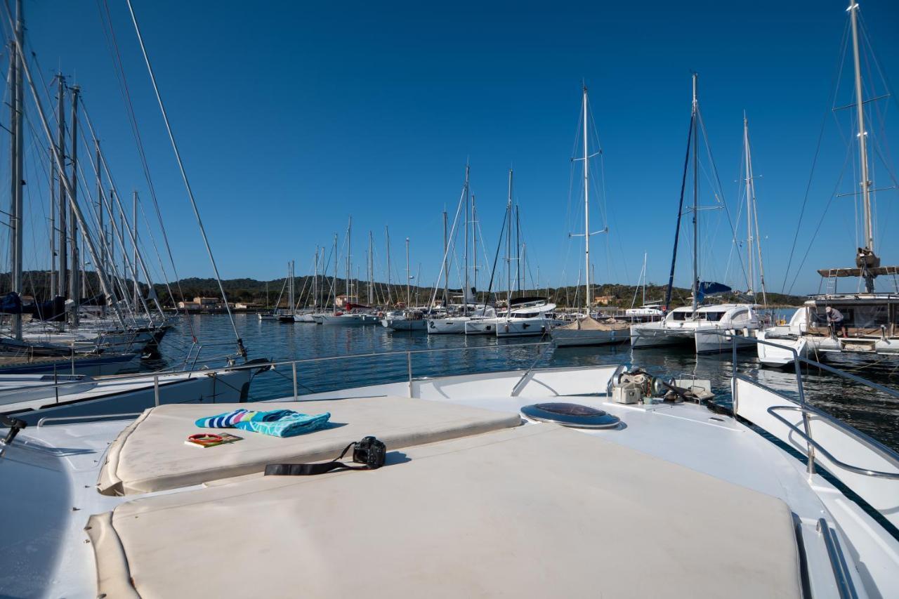 Hebergements Bateaux A Quai Porquerolles Luaran gambar