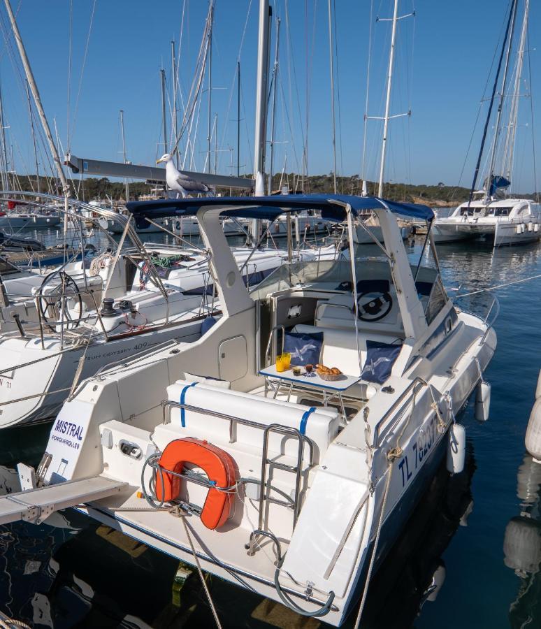 Hebergements Bateaux A Quai Porquerolles Luaran gambar