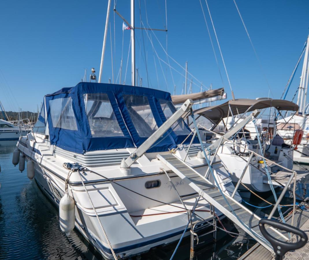 Hebergements Bateaux A Quai Porquerolles Luaran gambar