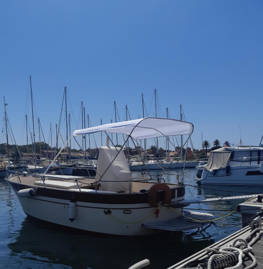 Hebergements Bateaux A Quai Porquerolles Luaran gambar